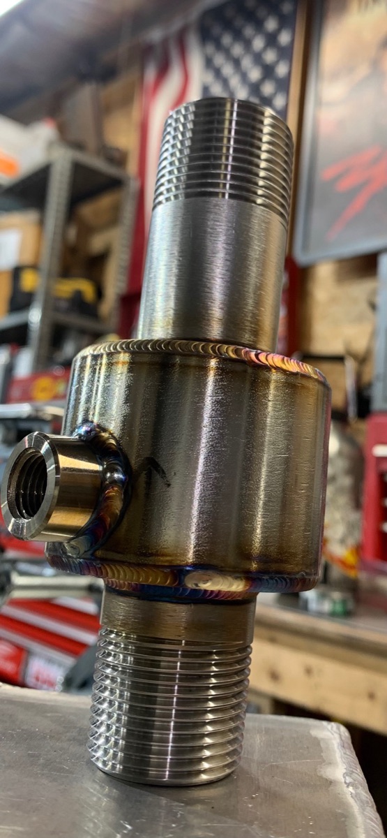 Fully welded threaded spindle coupler